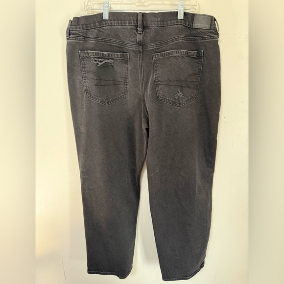 American Eagle black distressed curvy straight jeans 18 - Picture 2 of 9